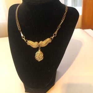 Decorative vintage 16” choker. Can be worn causal or with evening clothes. -used